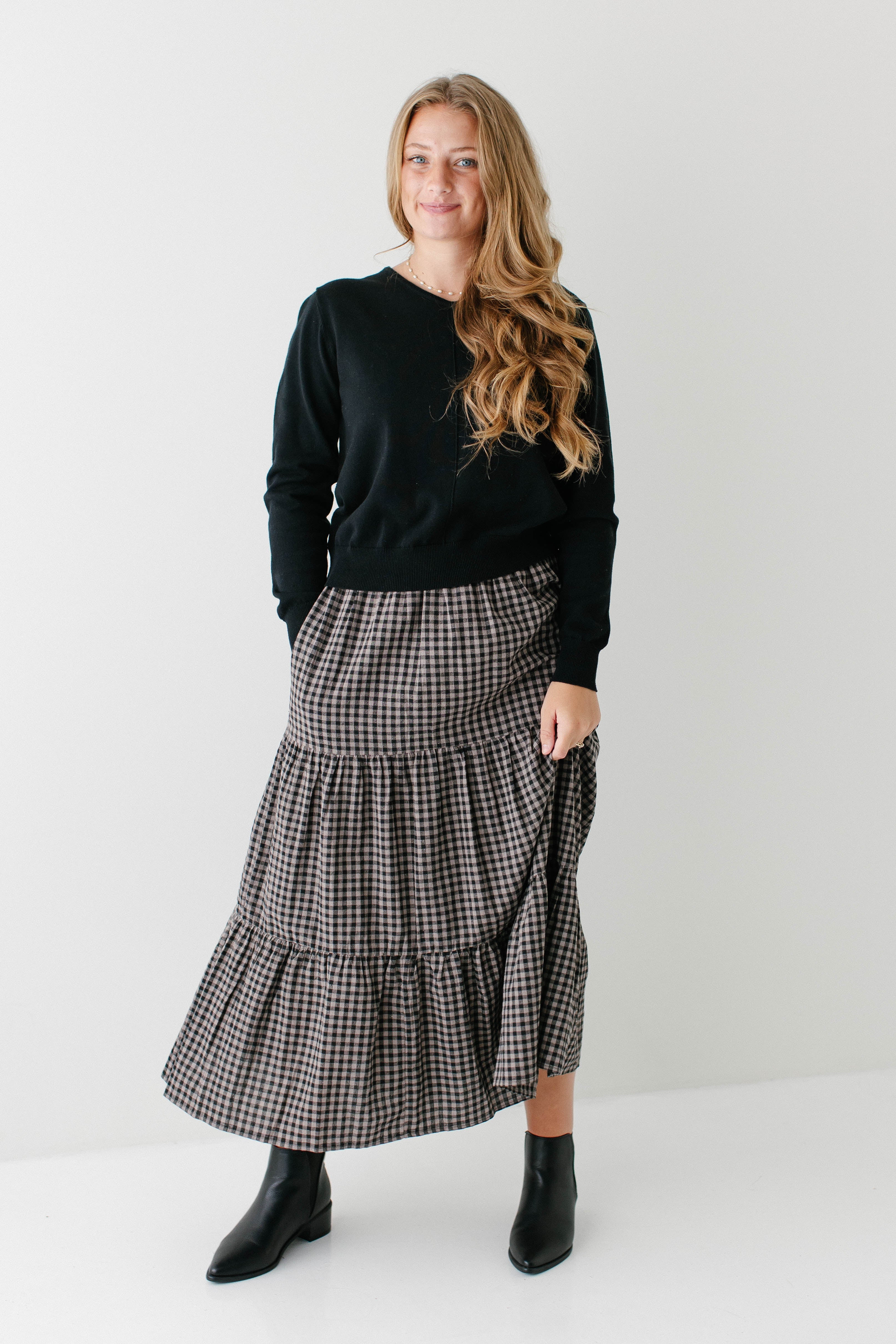 'Kelsie' Lightweight Cotton V-Neck Sweater