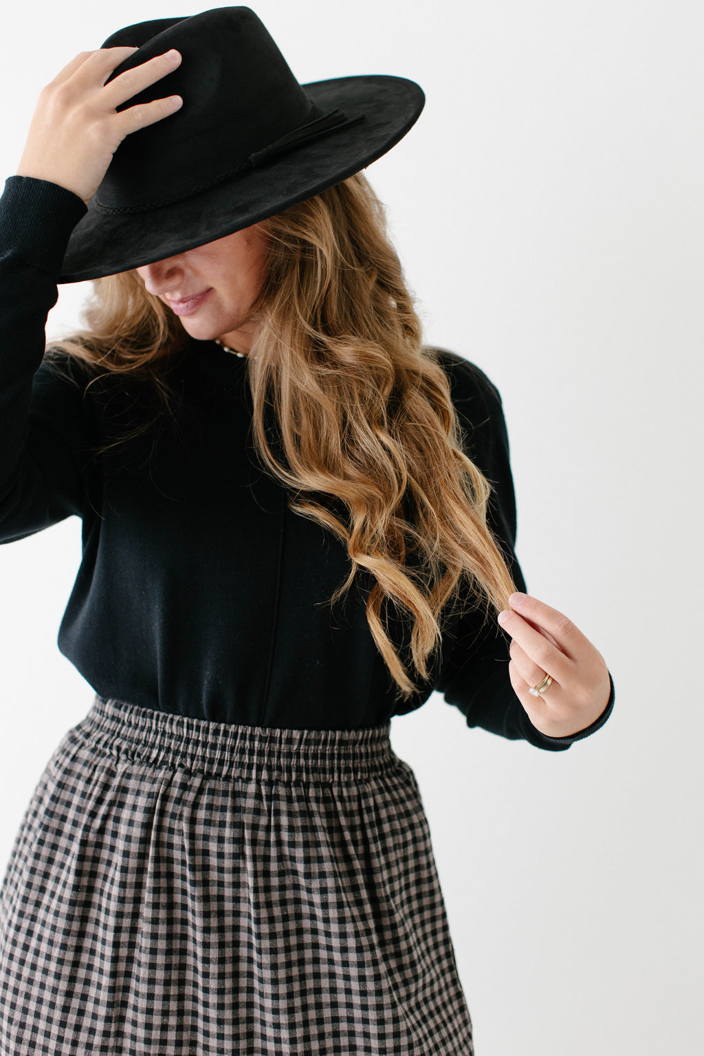 'Kelsie' Lightweight Cotton V-Neck Sweater