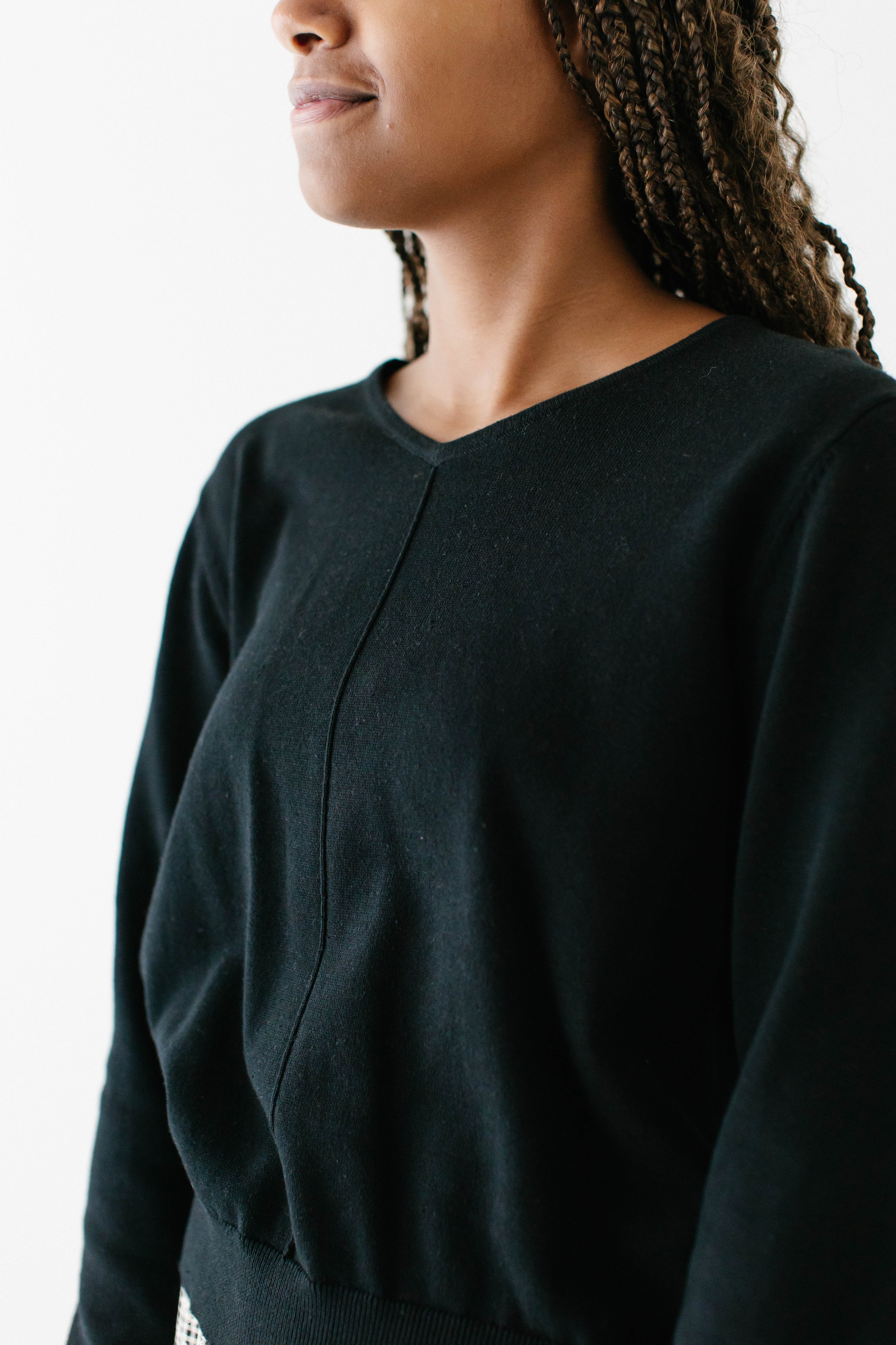 'Kelsie' Lightweight Cotton V-Neck Sweater